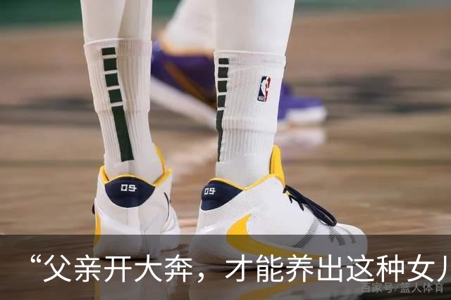 “父亲开大奔，才能养出这种女儿”，浙大女孩开学一幕火了，长相普通但气质一流